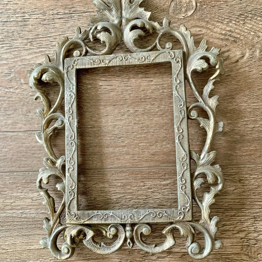 Vintage Victorian Free Standing Brass  Victorian Picture Frame